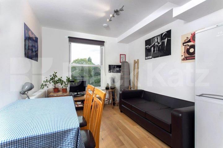 			NEW INSTRUCTION!, 2 Bedroom, 1 bath, 1 reception Flat			 Hillmarton Road, ISLINGTON