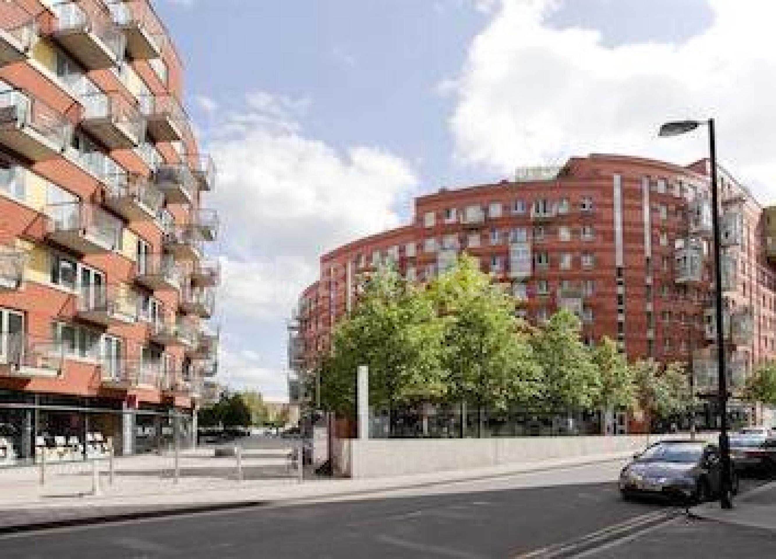 Modern 1 bed within a private luxury secure development mins to tube  Eden Grove, Holloway N7