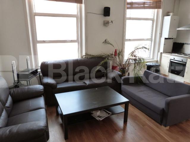 			NEW INSTRUCTION, 3 Bedroom, 1 bath, 1 reception Flat			 Kilburn Lane, QUEENS PARK