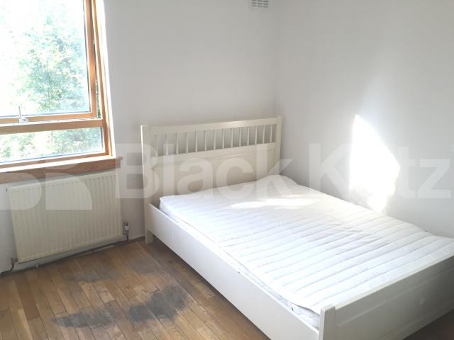 			IDEAL FOR 4 SHARERS!, 3 Bedroom, 1 bath, 1 reception Flat			 Camden Street, CAMDEN