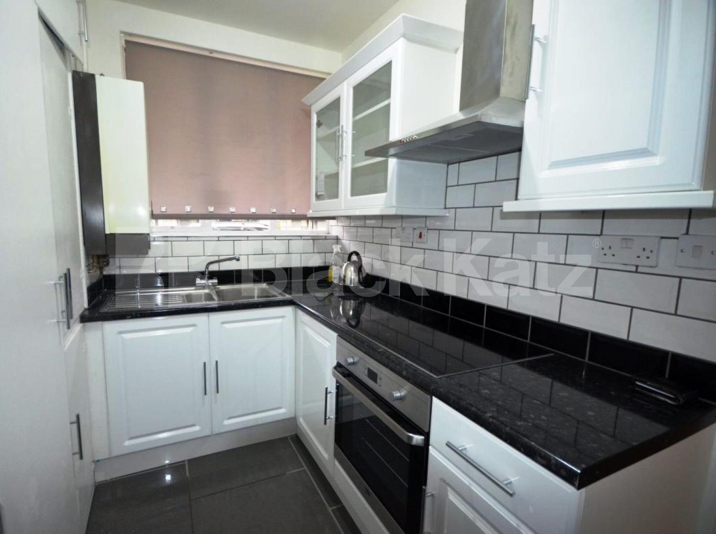 			NEW INSTRUCTION!, 1 Bedroom, 1 bath, 1 reception Flat			 Pembroke House, Hallfield Estate, PADDINGTON