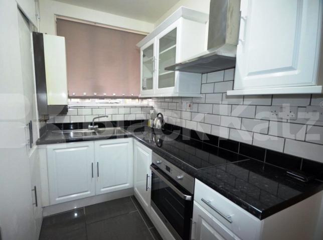 			NEW INSTRUCTION!, 1 Bedroom, 1 bath, 1 reception Flat			 Pembroke House, Hallfield Estate, PADDINGTON