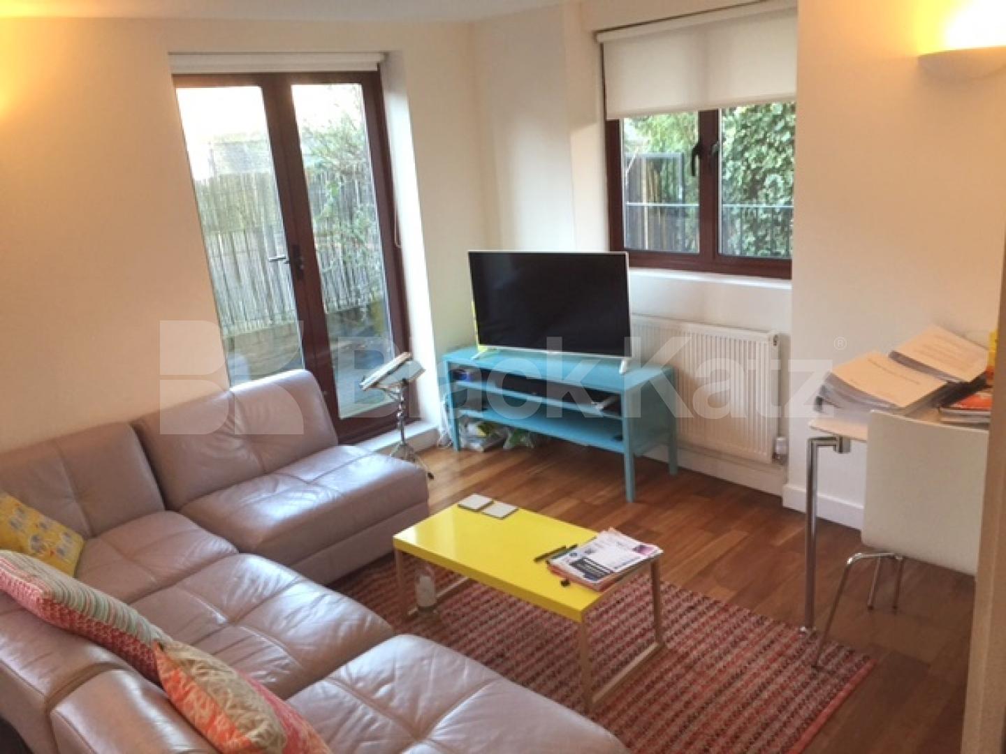 			NEW INSTRUCTION, 1 Bedroom, 1 bath, 1 reception Flat			 Barnsbury Grove, ISLINGTON/BARNSBURY