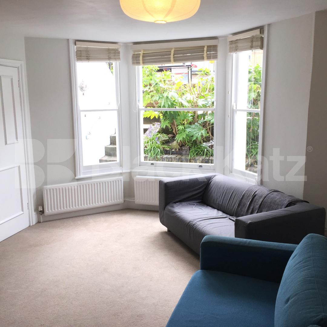 			TWO DOUBLE BEDROOMS AND A GARDEN!, 2 Bedroom, 1 bath, 1 reception Flat			 Tufnell Park Road, TUFNELL PARK