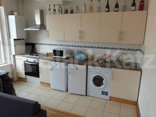 			NEW INSTRUCTION, 3 Bedroom, 1 bath, 1 reception Flat			 Kilburn Lane, QUEENS PARK