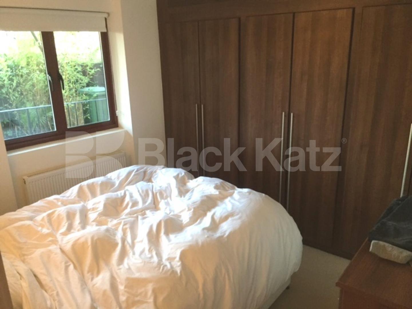 			NEW INSTRUCTION, 1 Bedroom, 1 bath, 1 reception Flat			 Barnsbury Grove, ISLINGTON/BARNSBURY