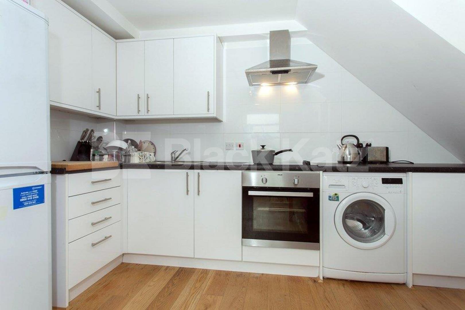 			NEW INSTRUCTION!, 2 Bedroom, 1 bath, 1 reception Flat			 Hillmarton Road, ISLINGTON