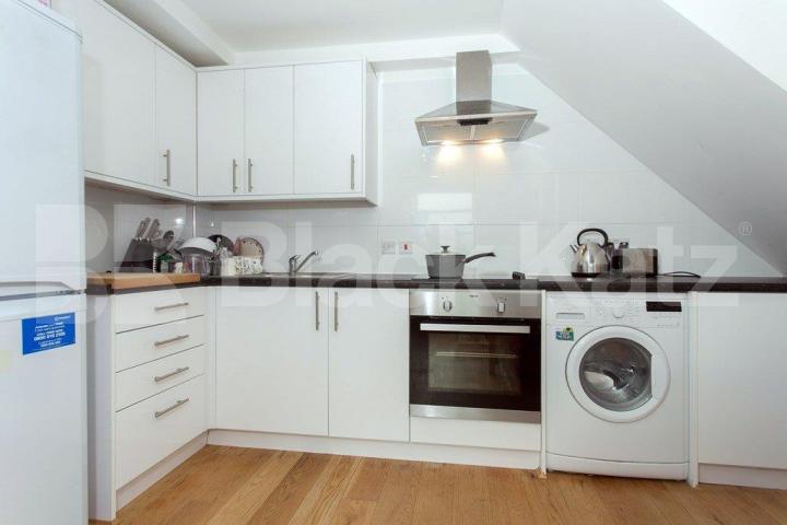 			NEW INSTRUCTION!, 2 Bedroom, 1 bath, 1 reception Flat			 Hillmarton Road, ISLINGTON