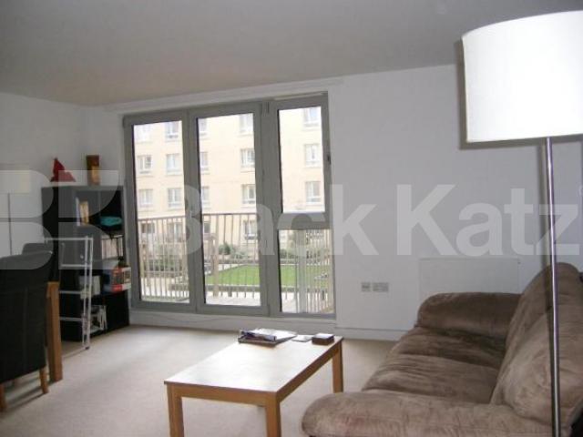 Modern 1 bed within a private luxury secure development mins to tube  Eden Grove, Holloway