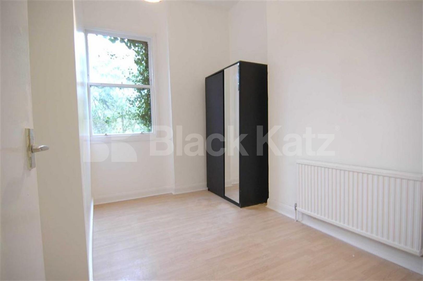 			NEW INSTRUCTION, 3 Bedroom, 1 bath, 1 reception Flat			 Hillmarton Road, HILLMARTON CONSERVATION