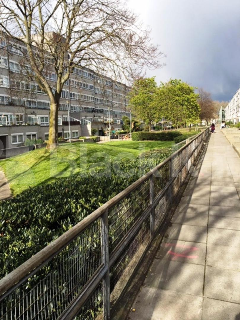 			SPACIOUS 3 BED GOOD FOR 4 SHARERS!, 3 Bedroom, 1 bath, 1 reception Flat			 Ludham, Lismore Circus, KENTISH TOWN