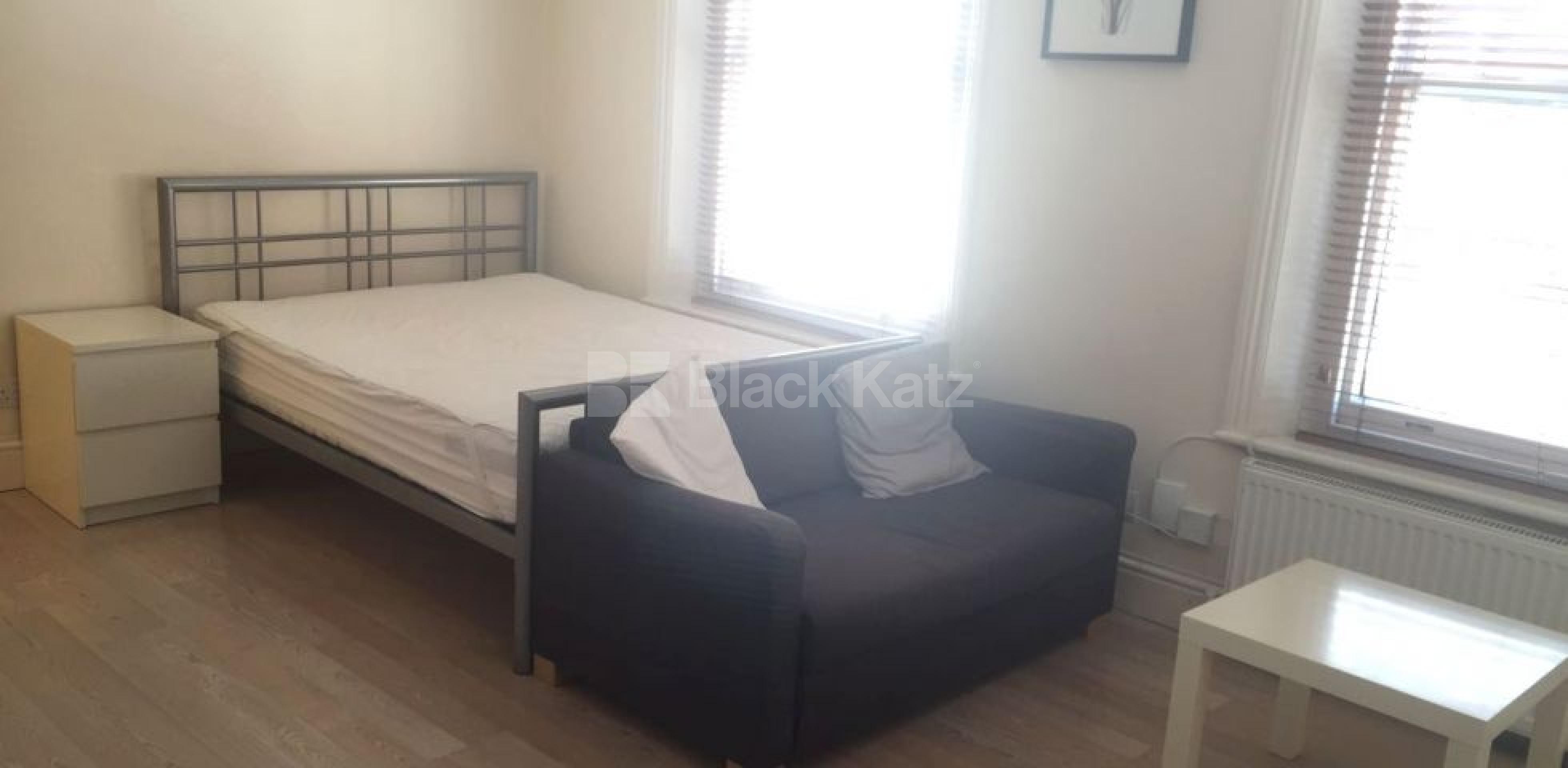 			RENT INCLUDES GAS, ELECTRIC, & WATER RATES!, Studio Apartment, 1 bath, 1 reception Studio			 Abingdon Road, HIGH STREET KENSINGTON W8