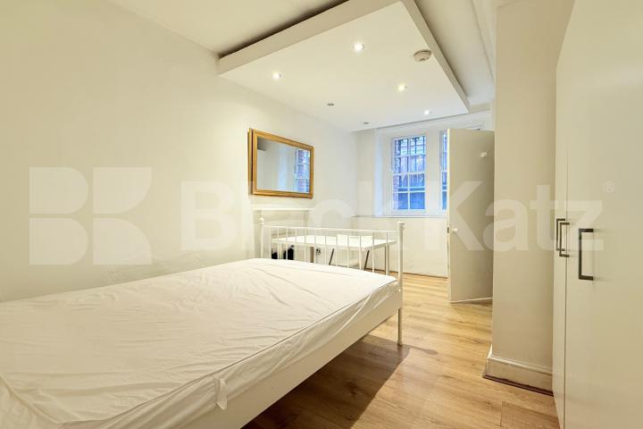3 bedroom property within an iconic mansion block in bloomsbury  Judd Street , Bloomsbury / Kings Cross