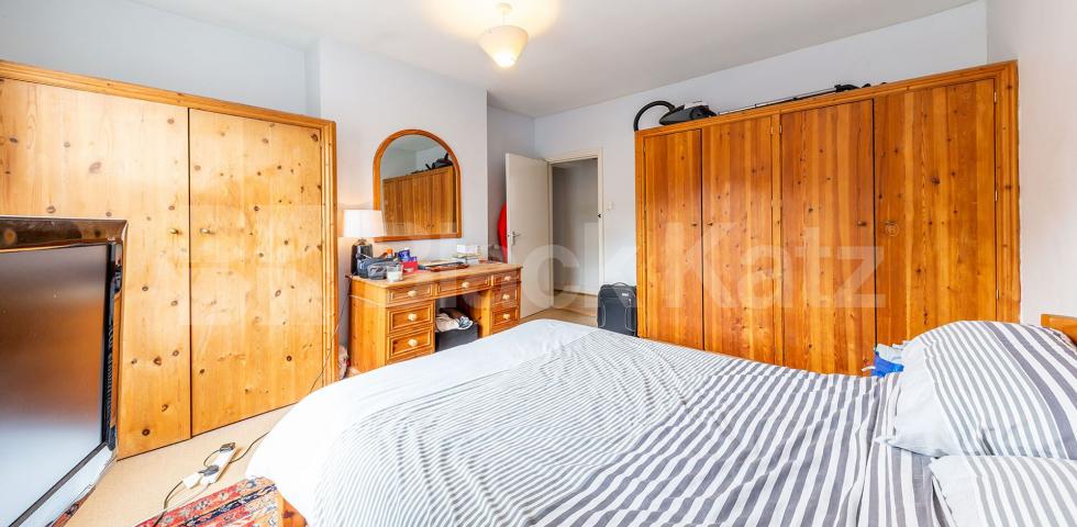 			Lovely 3 bedroom flat close to transport , 3 Bedroom, 1 bath, 1 reception Flat			 Palace Gates Road, ALEXANDRA PALACE