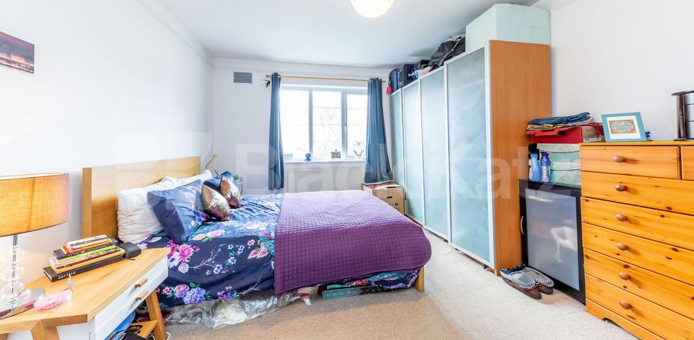 			2 Bedroom, 1 bath, 1 reception Maisonette			 Nether Street, FINCHLEY CENTRAL