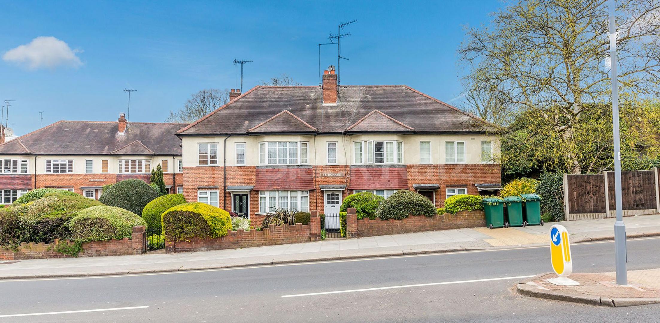 			2 Bedroom, 1 bath, 1 reception Maisonette			 Nether Street, FINCHLEY CENTRAL