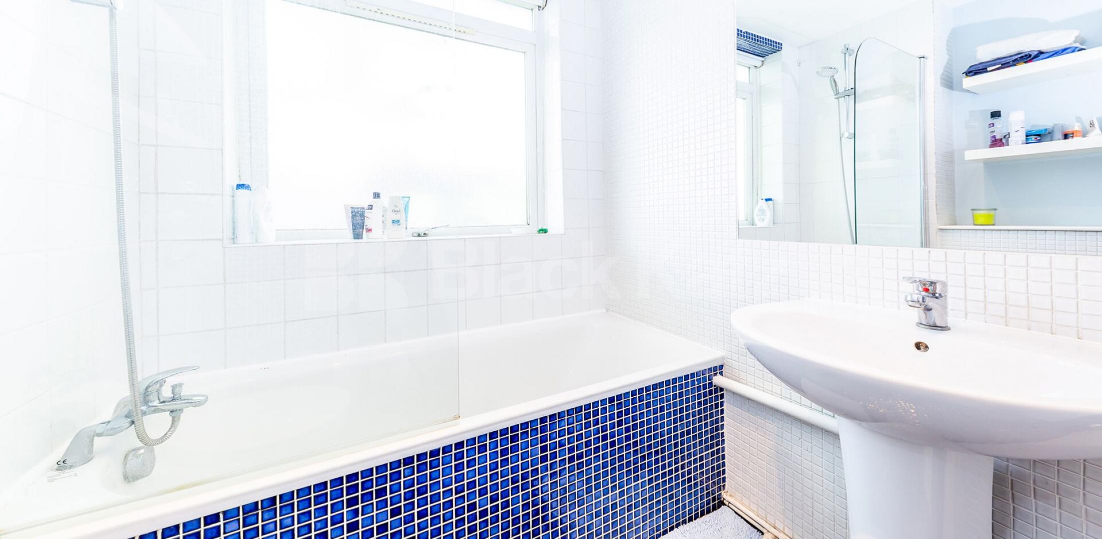 			2 Bedroom, 1 bath, 1 reception Flat			 Hillside, Crouch End Hill, Crouch End