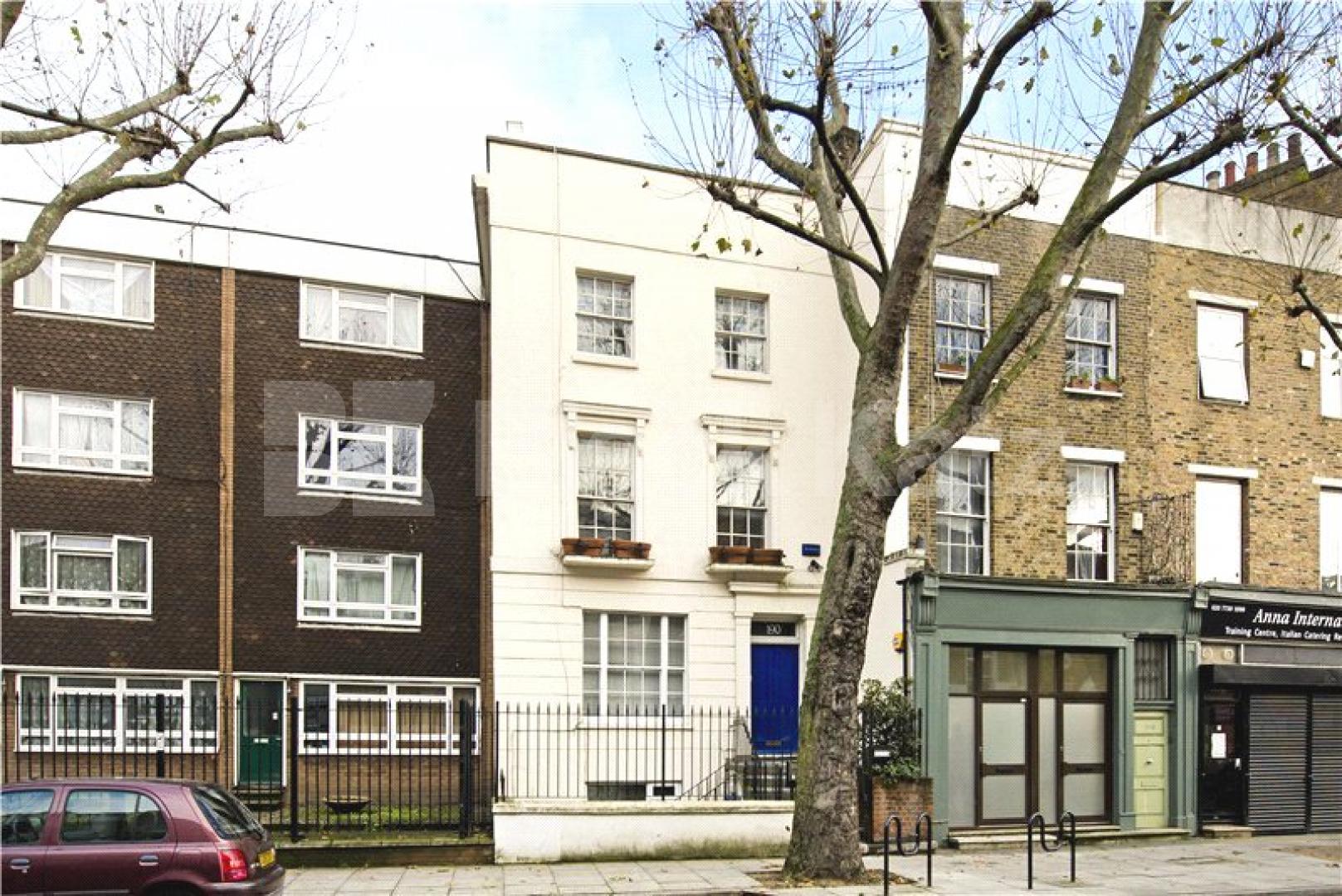 			NEW INSTRUCTION!, 2 Bedroom, 1 bath, 1 reception Flat			 Royal College Street , CAMDEN