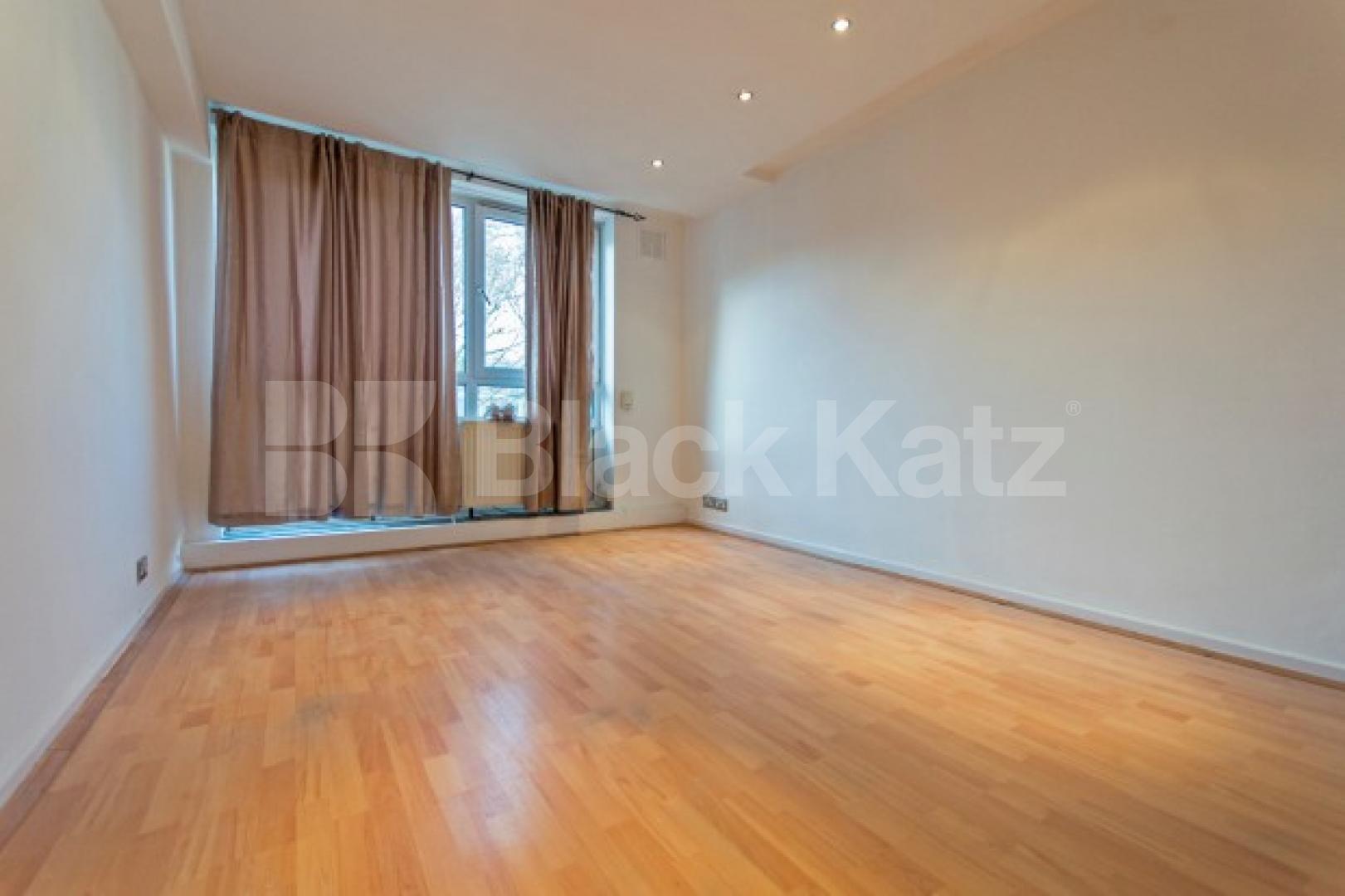 			NEW INSTRUCTION & GOOD FOR SHARERS!, 1 Bedroom, 1 bath, 1 reception Flat			 Robert Street, EUSTON