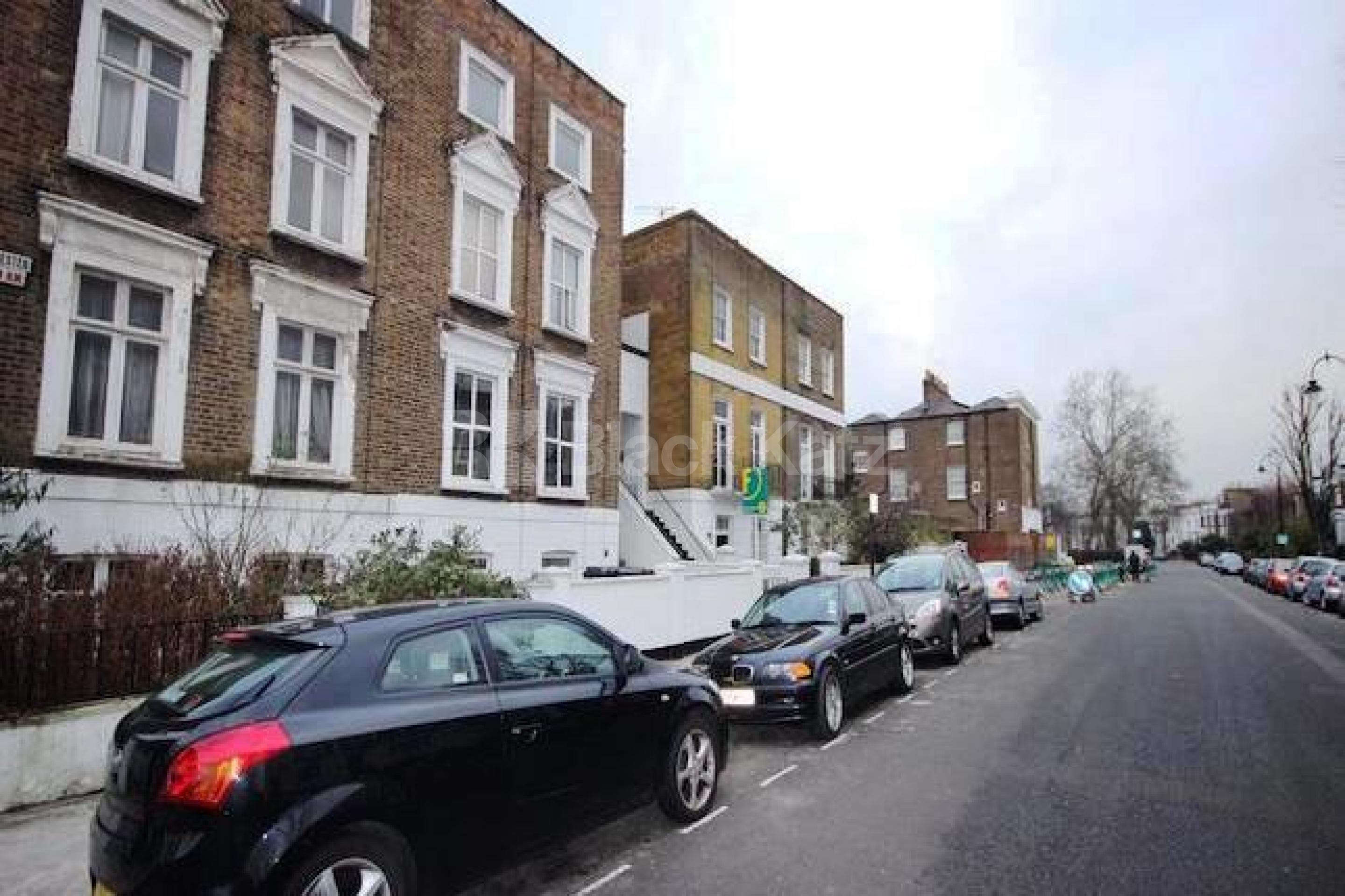 			Inclusive of all bills!, Studio Apartment, 1 bath, 1 reception Studio			 Rochester Road, Camden NW1