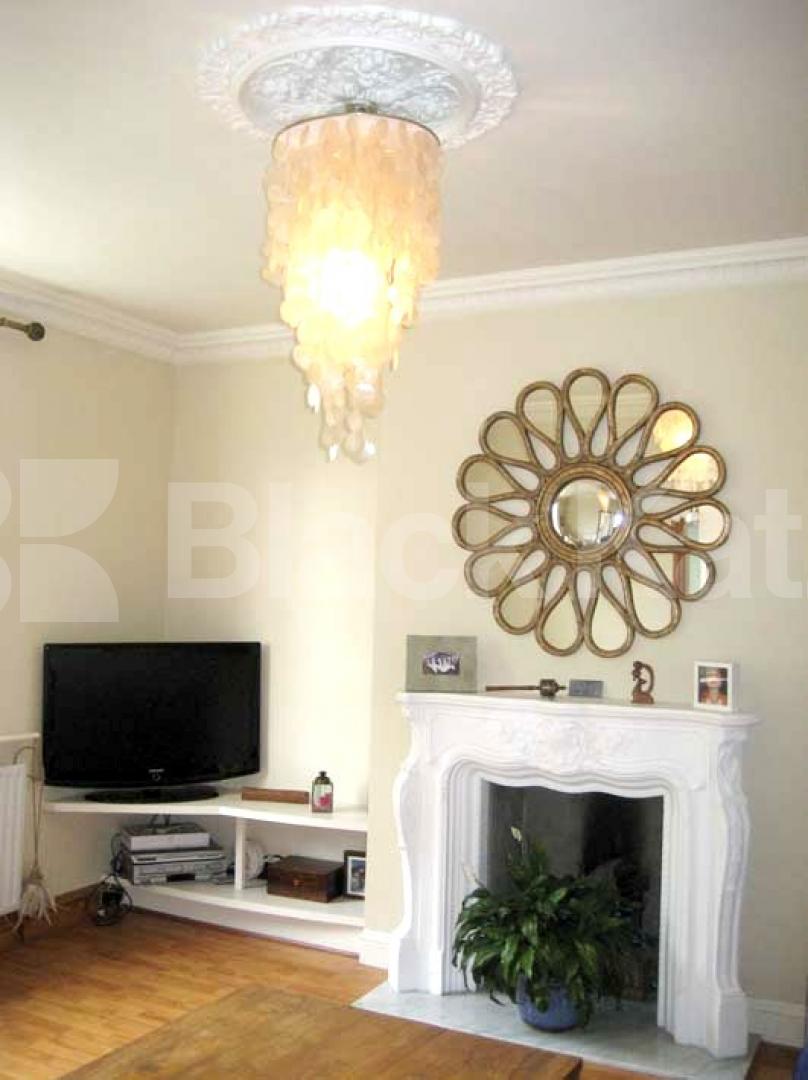 			CAMDEN SQUARE, 2 Bedroom, 1 bath, 1 reception Flat			 Rochester Road, CAMDEN SQUARE