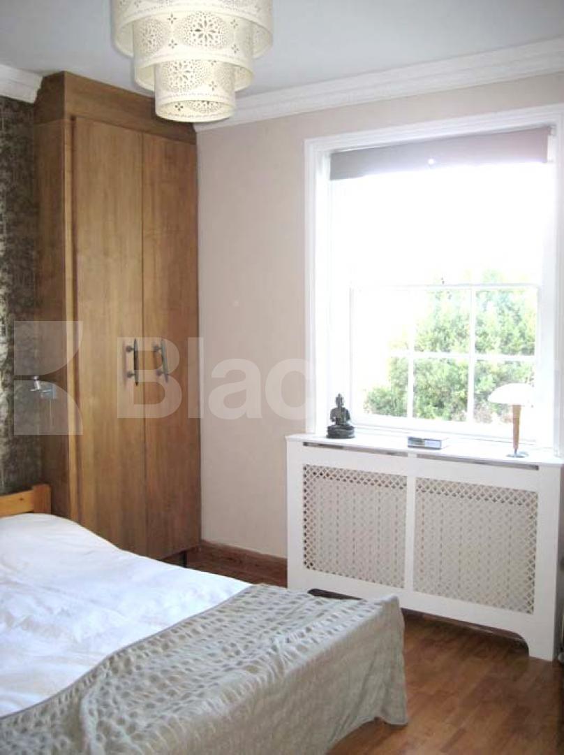 			CAMDEN SQUARE, 2 Bedroom, 1 bath, 1 reception Flat			 Rochester Road, CAMDEN SQUARE