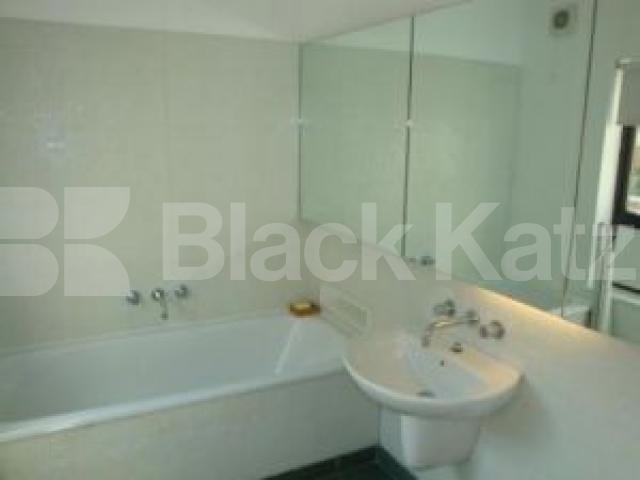 			NEW INSTRUCTION, 2 Bedroom, 1 bath, 1 reception Flat			 Rosemont Road, FINCHLEY ROAD 