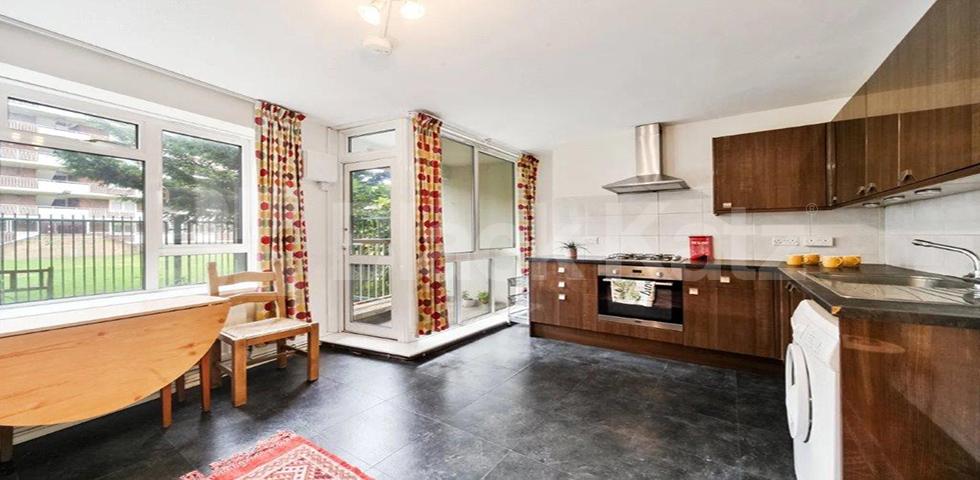 			NEW INSTRUCTION!, 4 Bedroom, 1 bath, 1 reception Flat			 Bayham Place, CAMDEN