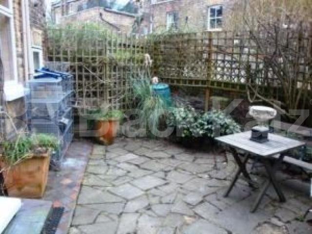 			NEAR HAMPSTEAD HEATH!, 1 Bedroom, 1 bath, 1 reception Flat			 Rona Road, HAMPSTEAD