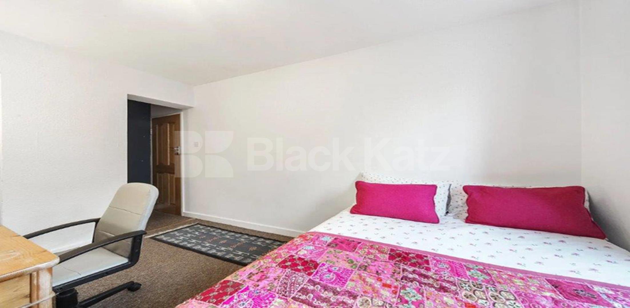 			NEW INSTRUCTION!, 4 Bedroom, 1 bath, 1 reception Flat			 Bayham Place, CAMDEN