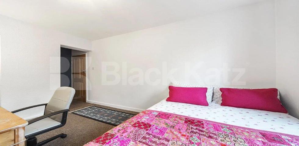 			NEW INSTRUCTION!, 4 Bedroom, 1 bath, 1 reception Flat			 Bayham Place, CAMDEN