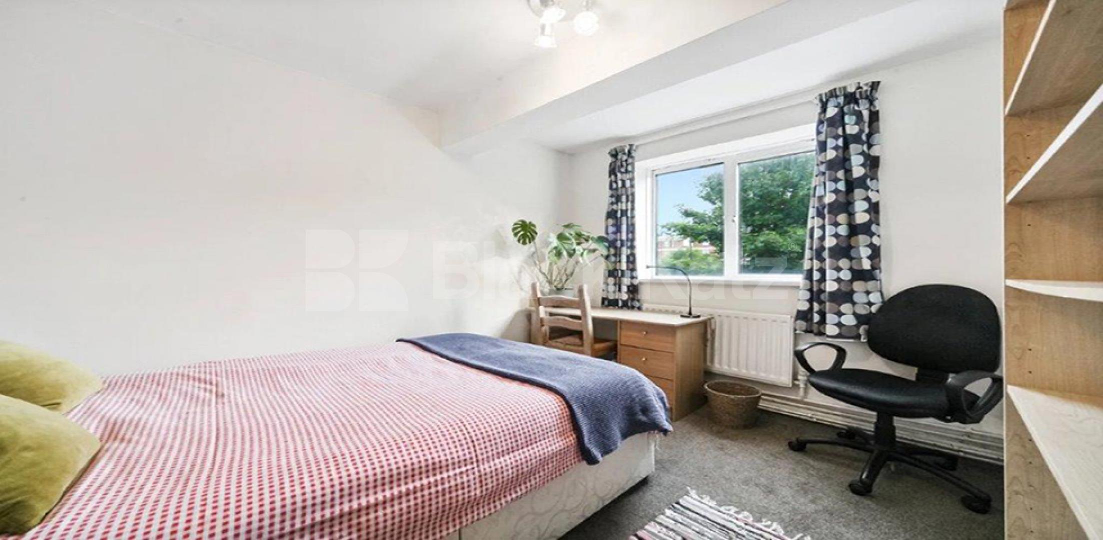 			NEW INSTRUCTION!, 4 Bedroom, 1 bath, 1 reception Flat			 Bayham Place, CAMDEN