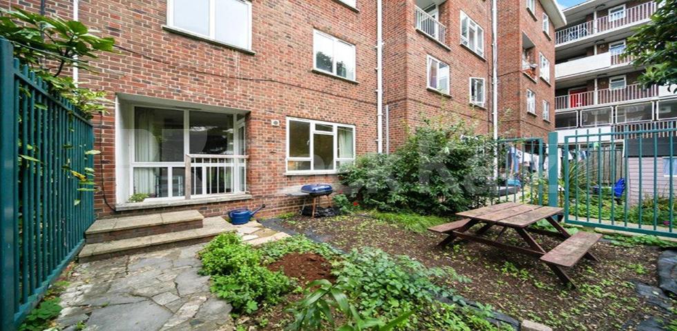 			NEW INSTRUCTION!, 4 Bedroom, 1 bath, 1 reception Flat			 Bayham Place, CAMDEN