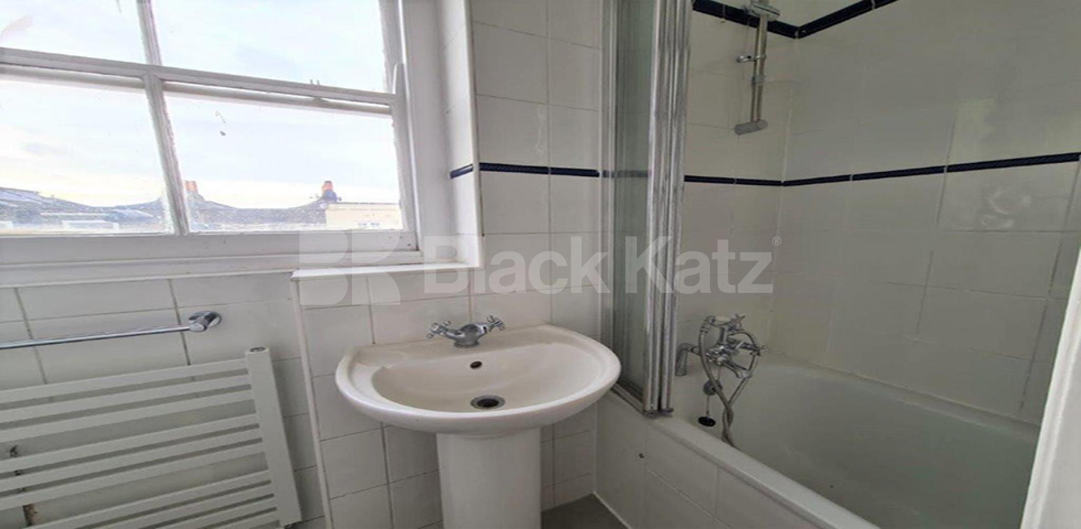 			NEWLY REFURBISHED!, 3 Bedroom, 1 bath, 1 reception Flat			 Royal College Street, CAMDEN TOWN