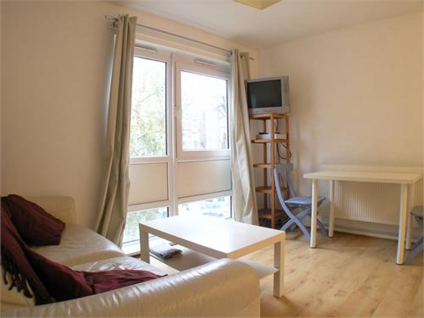 			New instruction, 1 Bedroom, 1 bath, 1 reception Flat			 Westbourne Park Road, LADBROKE GROVE