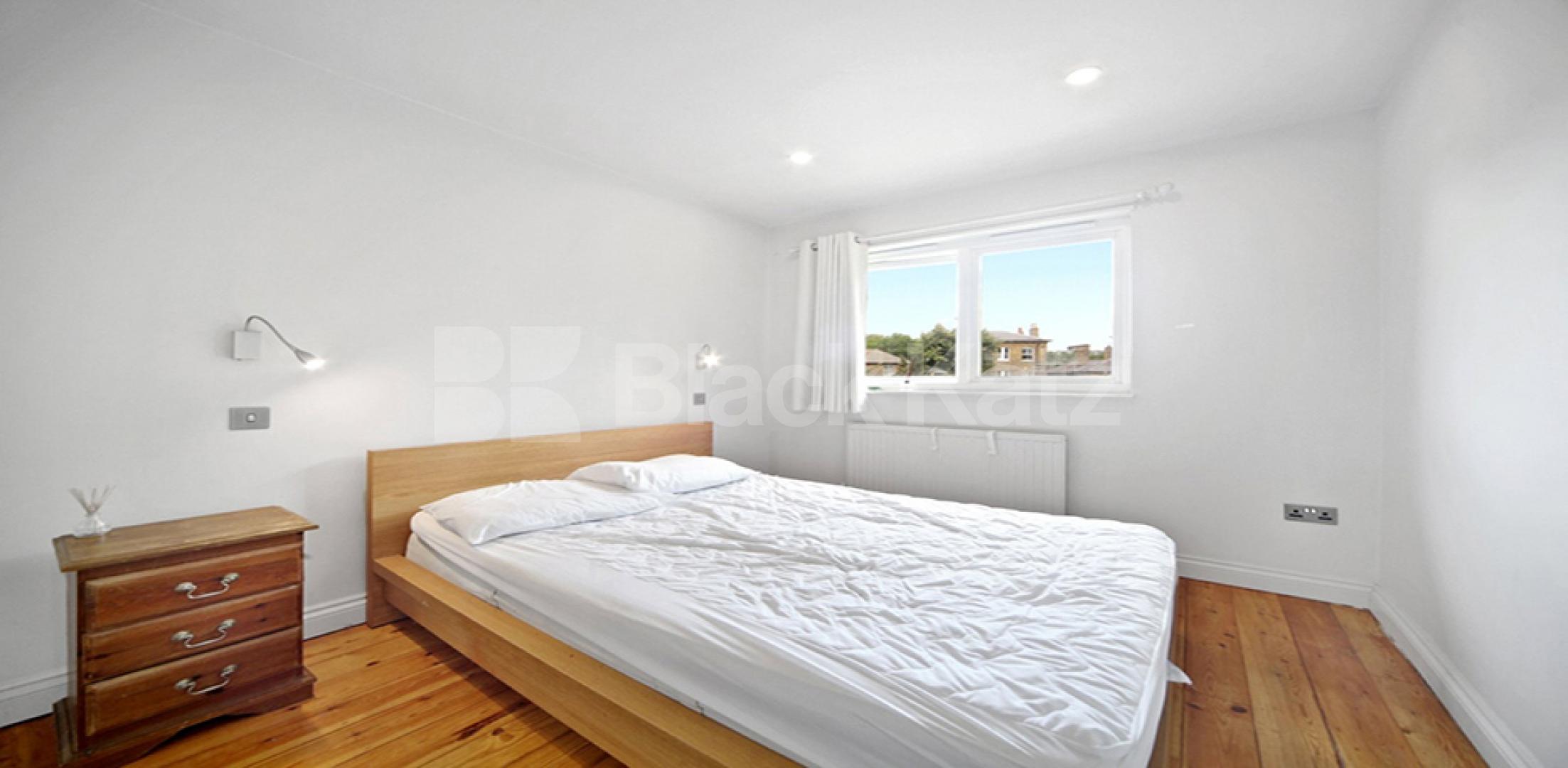 			NEW INSTRUCTION!, 2 Bedroom, 1 bath, 1 reception Flat			 Rochester Road, CAMDEN