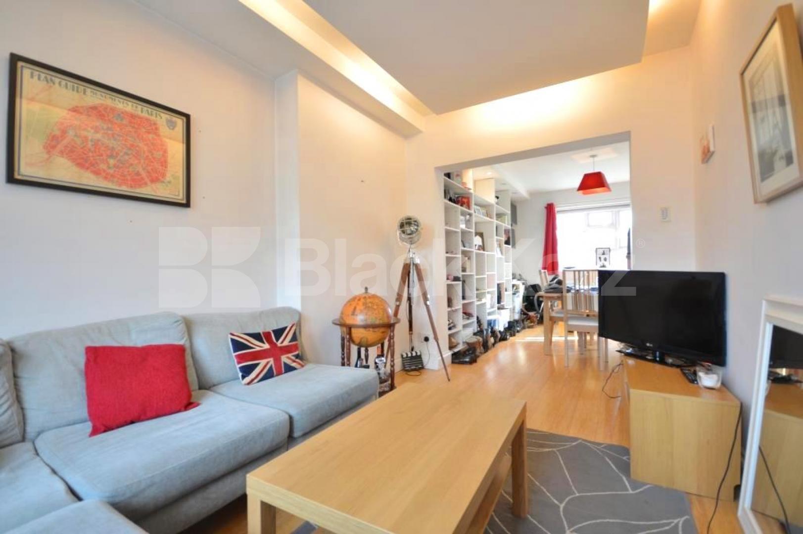 			NEW INSTRUCTION, 3 Bedroom, 1 bath, 1 reception Flat			 Quentin House, Gray Street , Waterloo