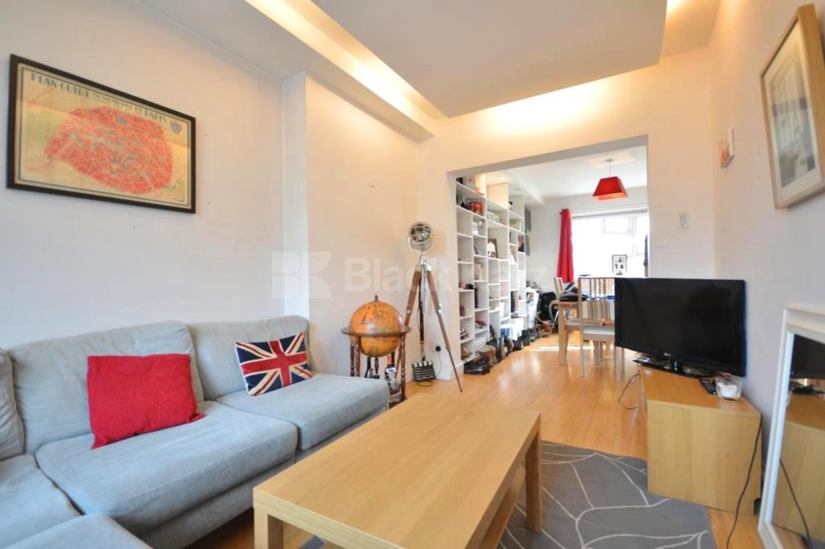 			NEW INSTRUCTION, 3 Bedroom, 1 bath, 1 reception Flat			 Quentin House, Gray Street , Waterloo SE1
