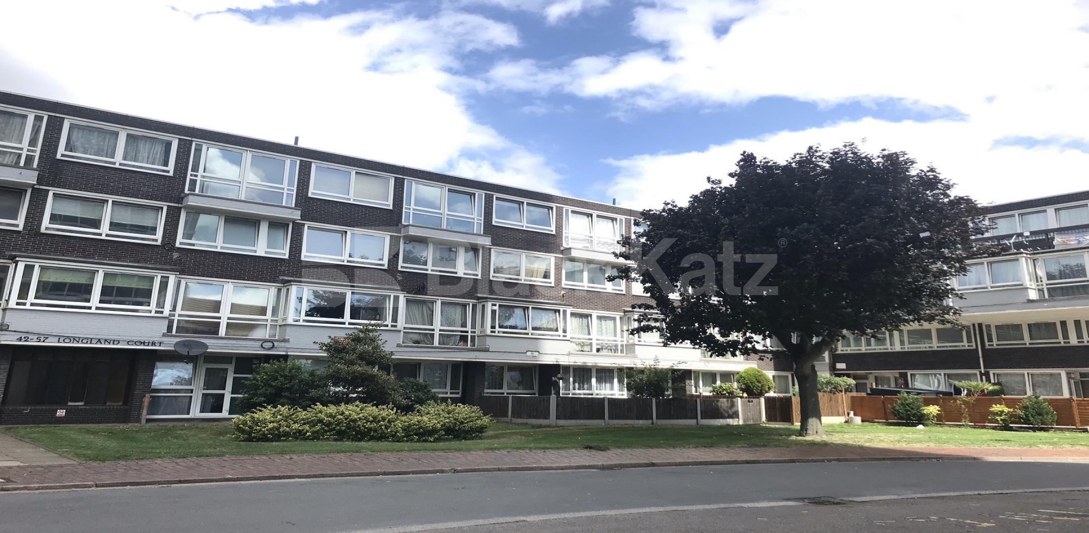 			UNDER OFFER , 3 Bedroom, 1 bath, 1 reception Flat			 Longland Court, Rolls Road, SE1