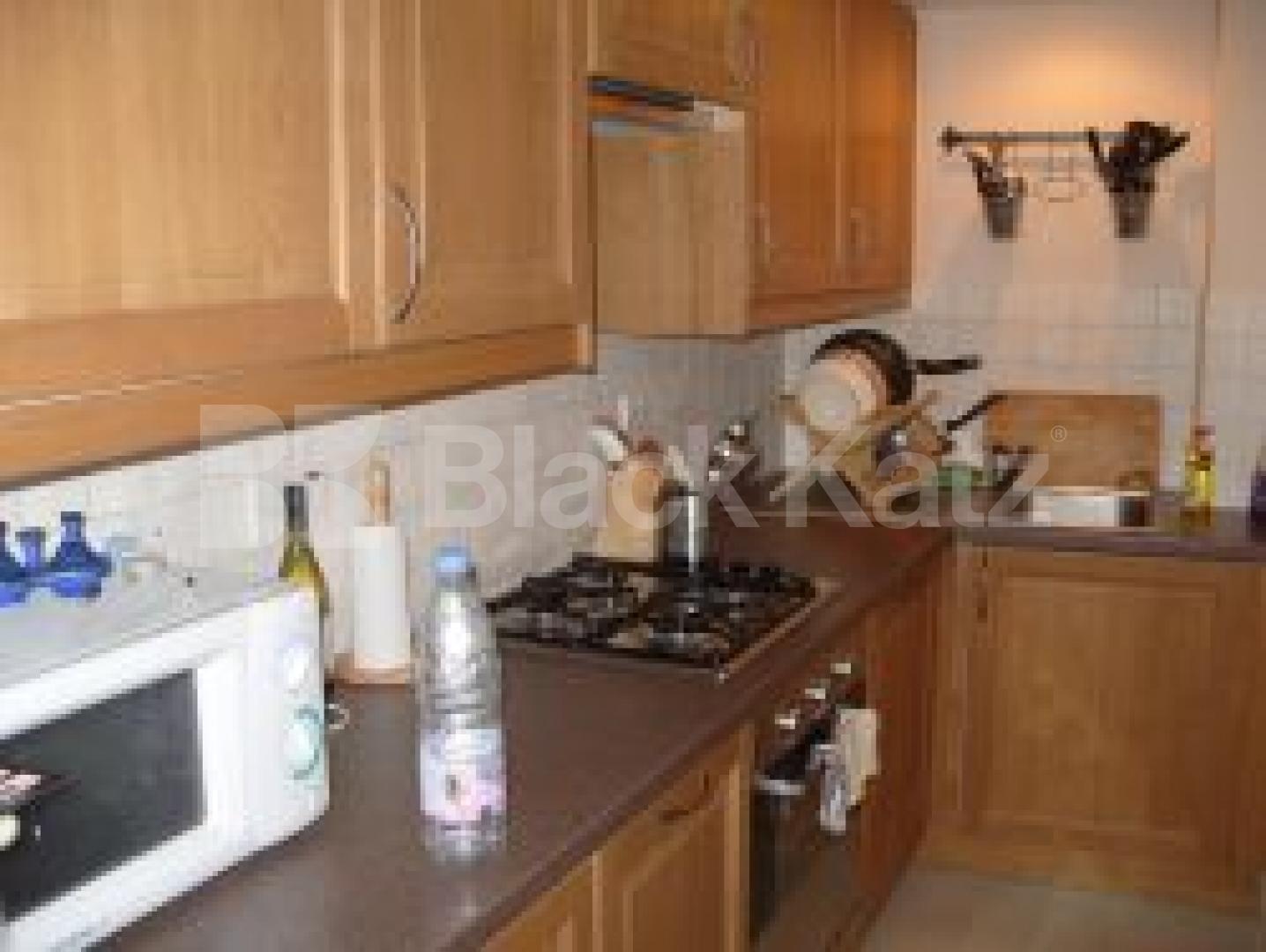			LET, 2 Bedroom, 1 bath, 1 reception Flat			 Hetley Road, Shepherds Bush