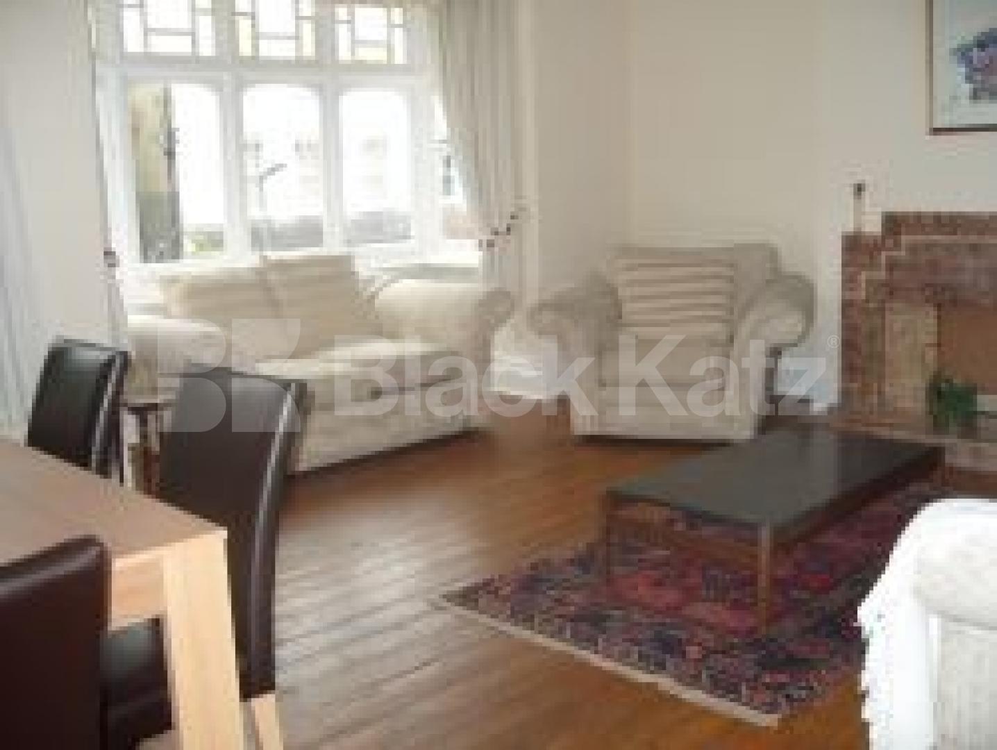 			3 Bedroom, 1 bath, 1 reception Flat			 Ennismore Avenue, Chiswick