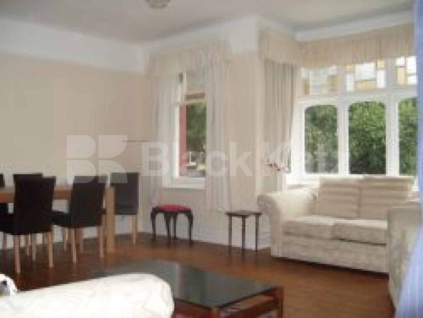 			3 Bedroom, 1 bath, 1 reception Flat			 Ennismore Avenue, Chiswick