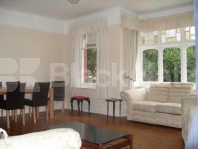 			3 Bedroom, 1 bath, 1 reception Flat			 Ennismore Avenue, Chiswick