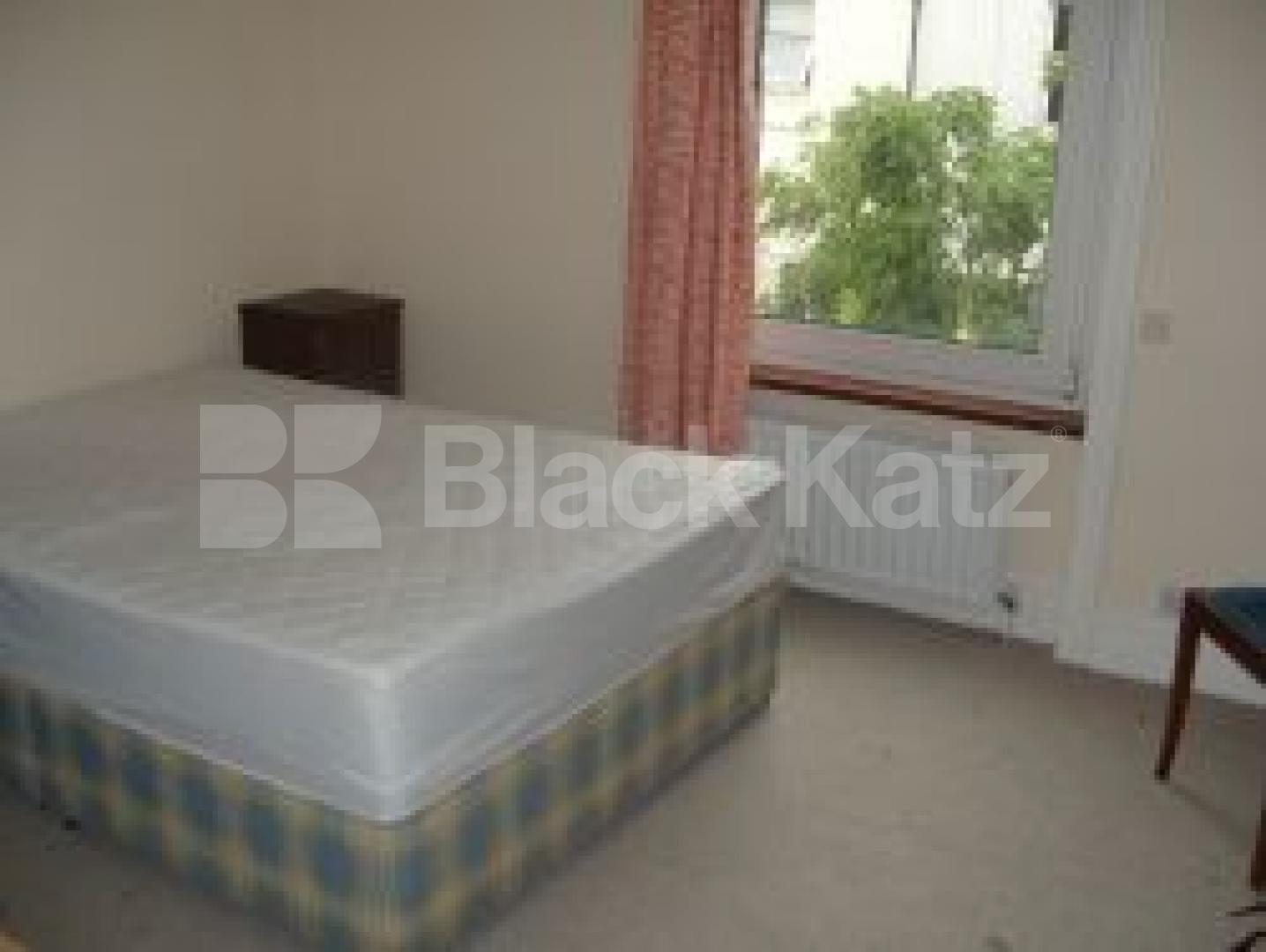 			3 Bedroom, 1 bath, 1 reception Flat			 Ennismore Avenue, Chiswick