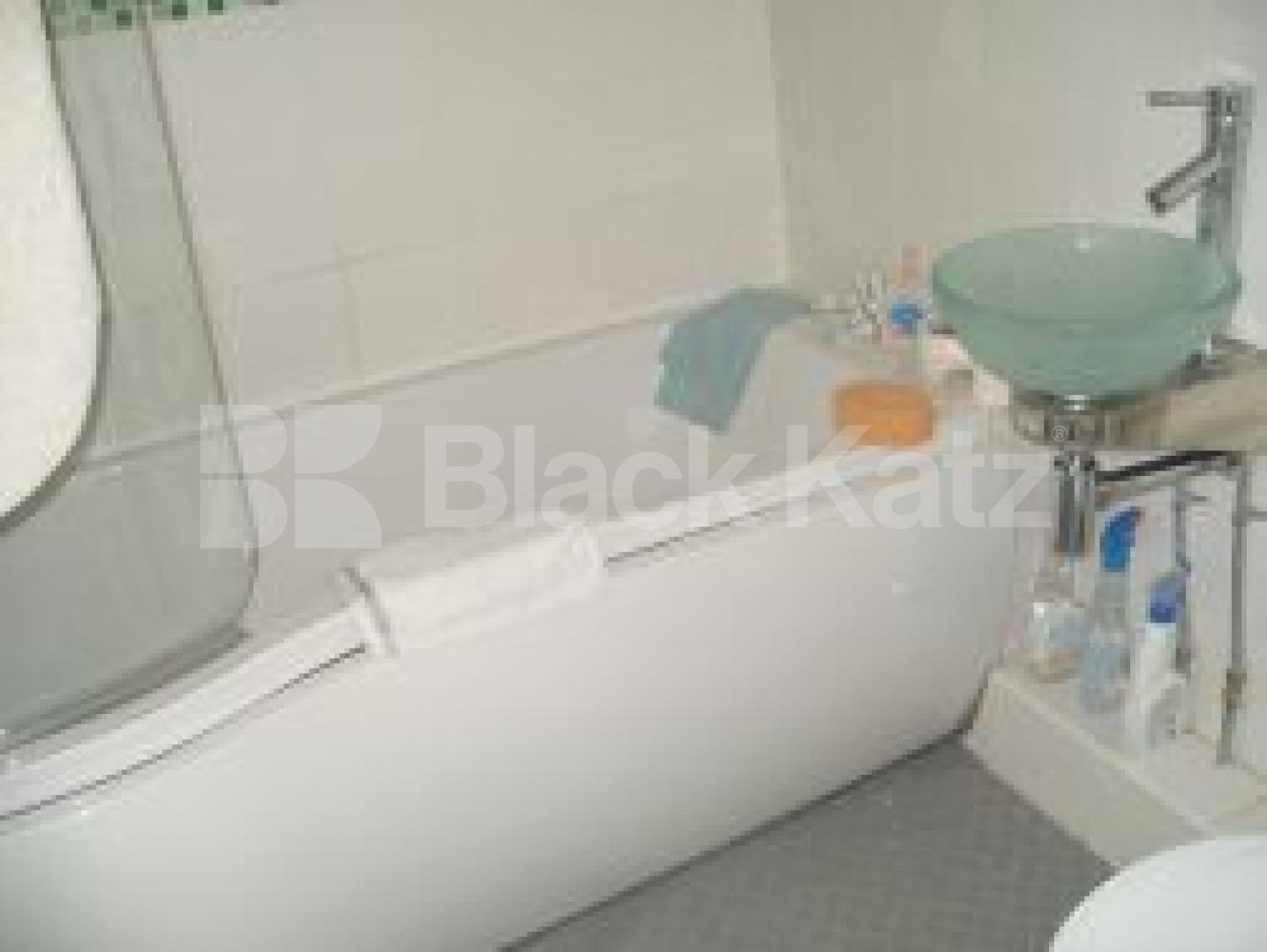 			NEW INSTRUCTION , 2 Bedroom, 1 bath, 1 reception Ground Floor Flat			 Stronsa Road, Wendall Park