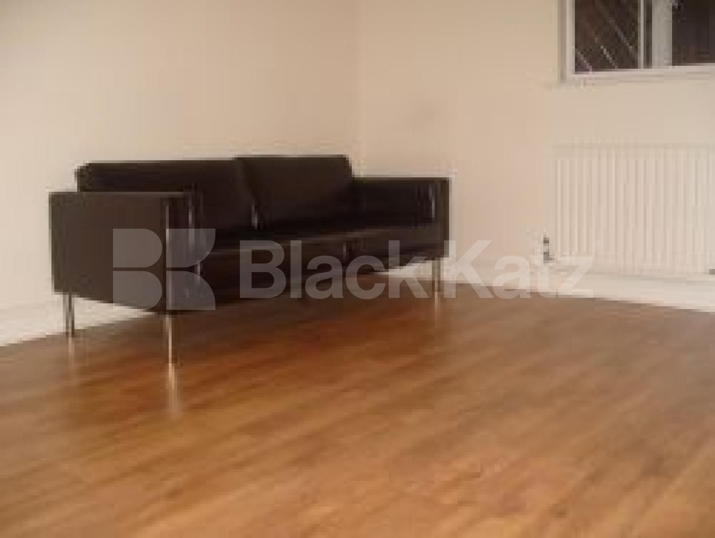 			1 Bedroom, 1 bath, 1 reception Flat			 Turnham Green Terrace, Chiswick