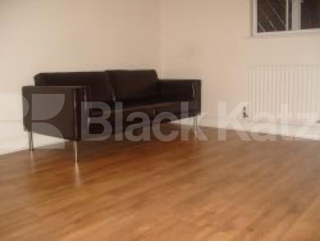 			1 Bedroom, 1 bath, 1 reception Flat			 Turnham Green Terrace, Chiswick