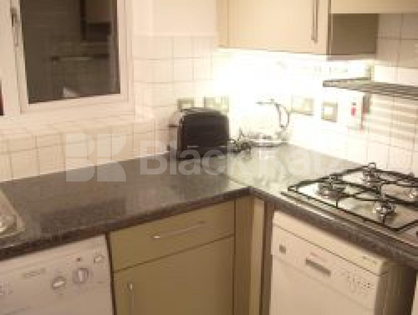 			1 Bedroom, 1 bath, 1 reception Flat			 Turnham Green Terrace, Chiswick