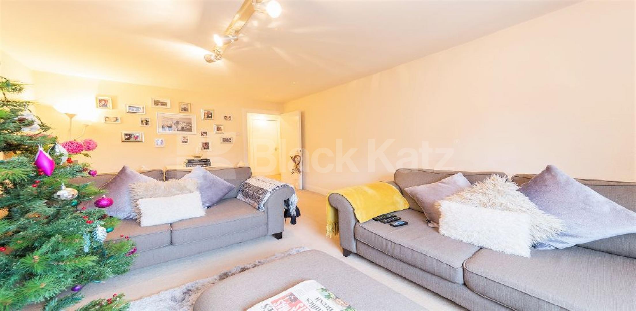 			NEW INSTRUCTION!, 1 Bedroom, 1 bath, 1 reception Flat			 Sutherland Avenue, MAIDA VALE