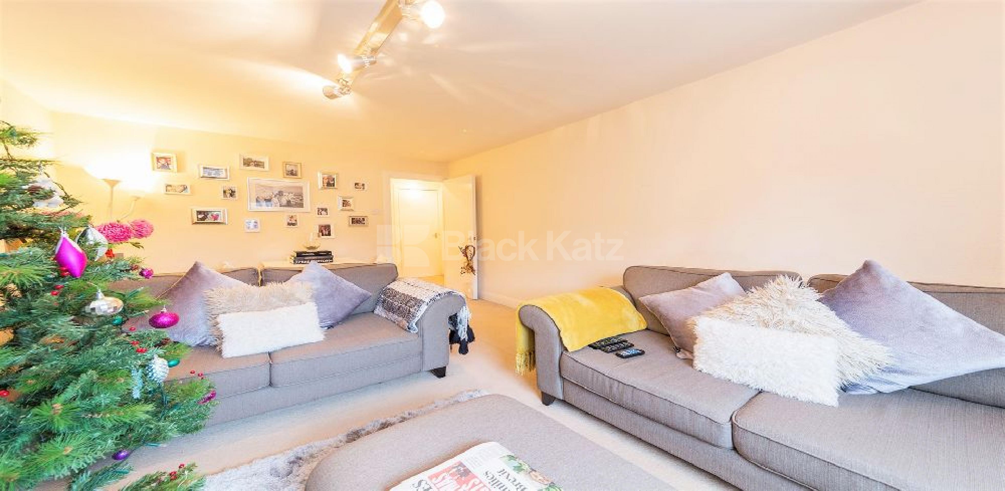 			NEW INSTRUCTION!, 1 Bedroom, 1 bath, 1 reception Flat			 Sutherland Avenue, MAIDA VALE W9